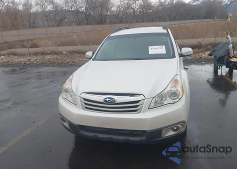 2011 Subaru Outback 3.6R z USA, uszkodzony, nr VIN 4S4BREAC0B2317252
